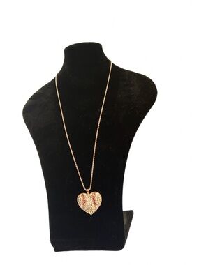 🐈‍⬛Betsey Johnson Rose Gold Heart Pendant Necklace
